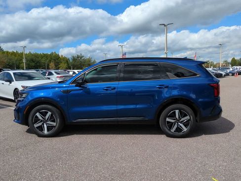 Used 2022 Kia Sorento S image 3