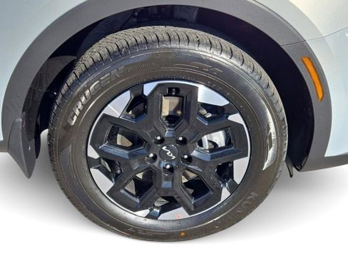 New 2026 Kia Sorento S AWD/4WD image 6