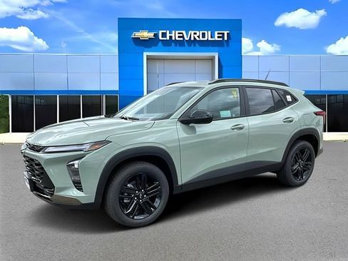 New 2026 Chevrolet Trax ACTIV FWD image 7