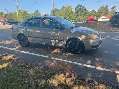 Used 2007 Toyota Corolla CE image 3