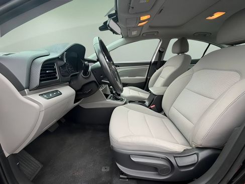 Used 2020 Hyundai Elantra Value Edition FWD image 9