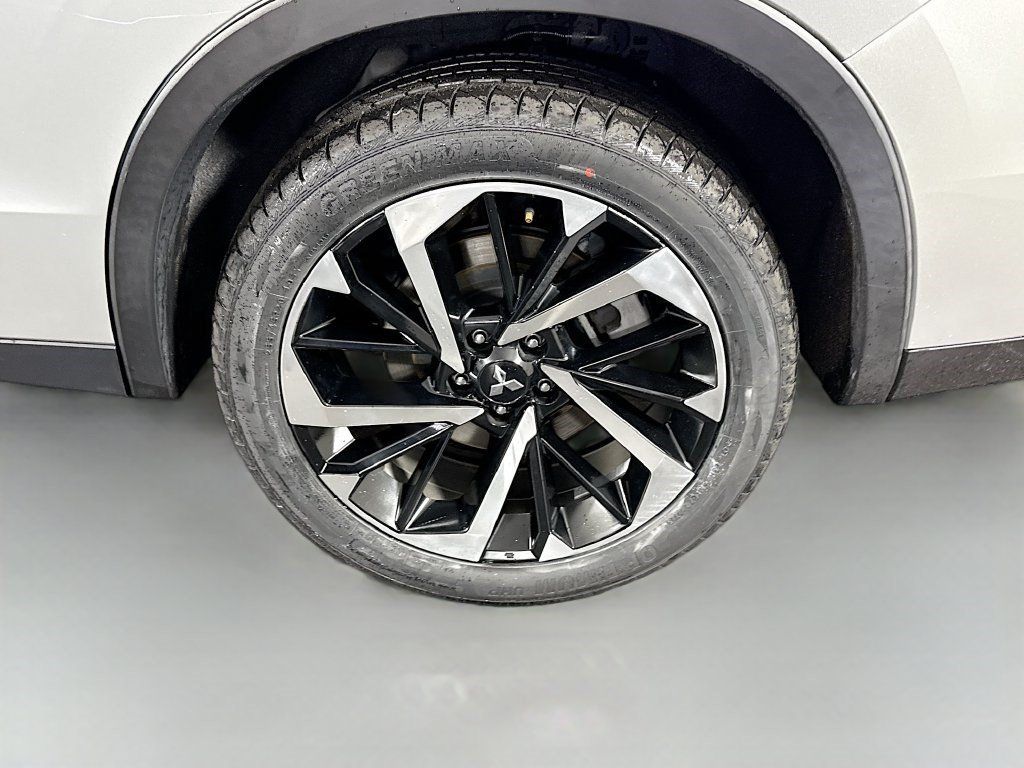 Used 2023 Mitsubishi Outlander SE FWD image 36