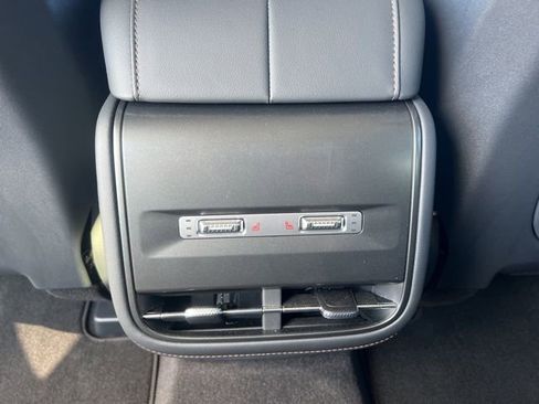 New 2026 Lincoln Nautilus Reserve w/ Jet Appearance Package image 9