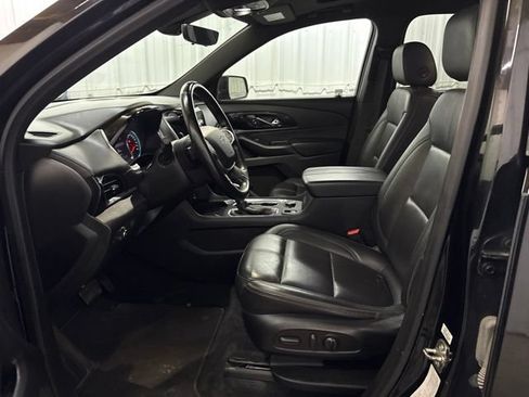 Used 2023 Chevrolet Traverse RS AWD/4WD image 30