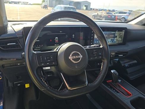 Used 2025 Nissan Kicks SR FWD image 9