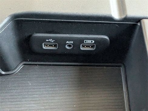 Used 2024 RAM 1500 Classic SLT image 20