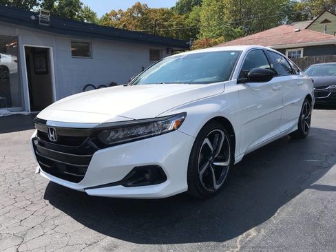 Used 2021 Honda Accord Sport image 4