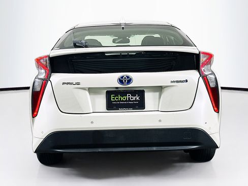 Used 2017 Toyota Prius Four w/ Premium Convenience Package FWD image 7