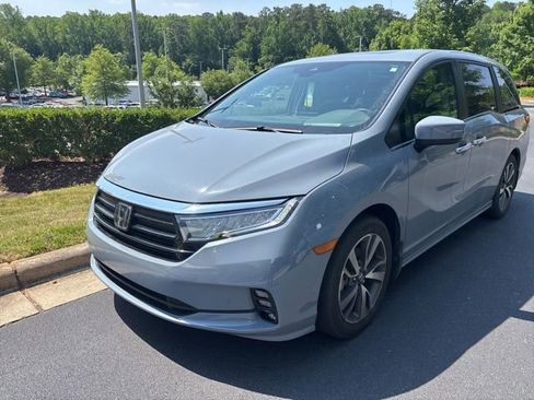 Used 2024 Honda Odyssey Touring image 1