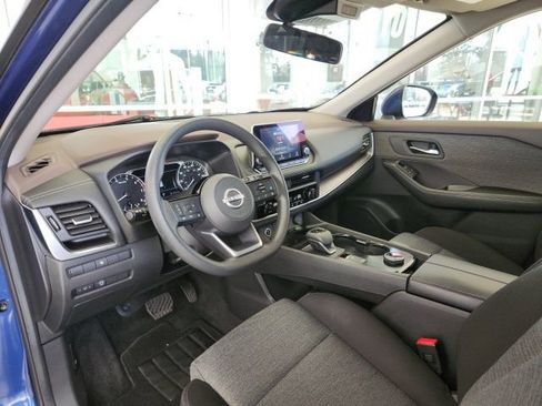 Used 2023 Nissan Rogue SV image 15