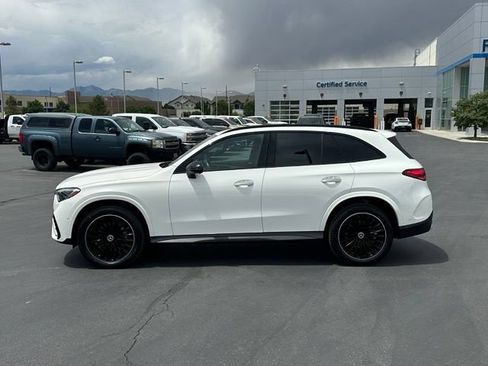 Used 2024 Mercedes-Benz GLC 300 4MATIC image 2