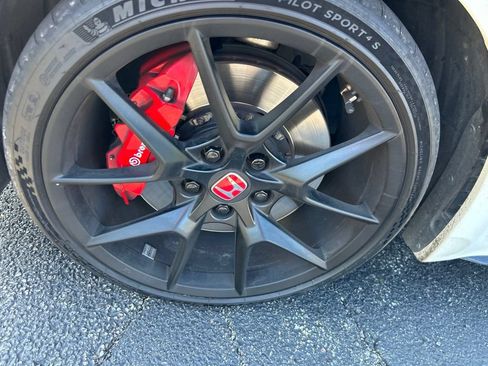 Used 2024 Honda Civic Type R image 6