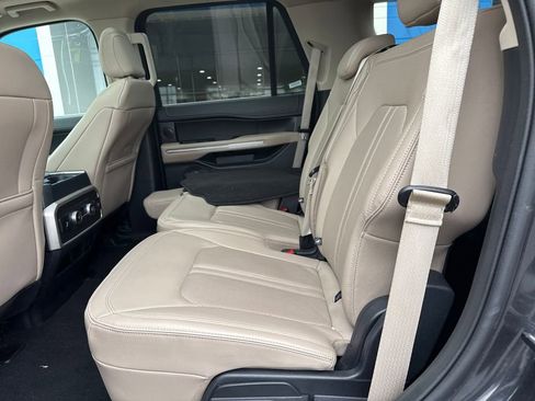 Used 2024 Ford Expedition Limited image 29