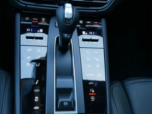 New 2026 Porsche Macan S image 20