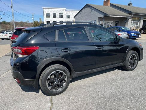 Used 2023 Subaru Crosstrek 2.0i Premium image 14