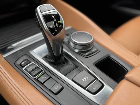 Used 2018 BMW X6 xDrive35i w/ Driving Assistance Package image 21