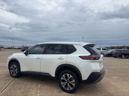 Certified 2023 Nissan Rogue SV FWD image 13
