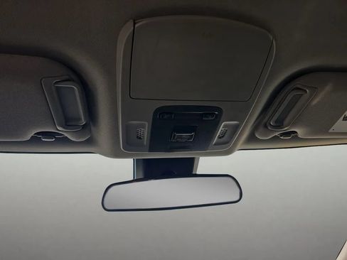 Used 2020 Toyota Camry SE FWD image 16