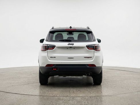 Used 2025 Jeep Compass Trailhawk AWD/4WD image 7