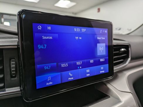 Used 2022 Ford Explorer XLT w/ Equipment Group 202A image 11