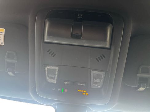 Used 2024 Chevrolet Equinox RS image 33