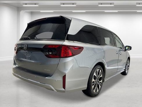 New 2026 Honda Odyssey Elite image 3