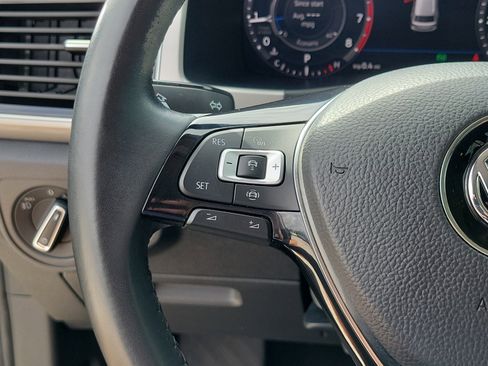 Used 2019 Volkswagen Atlas SEL Premium image 24