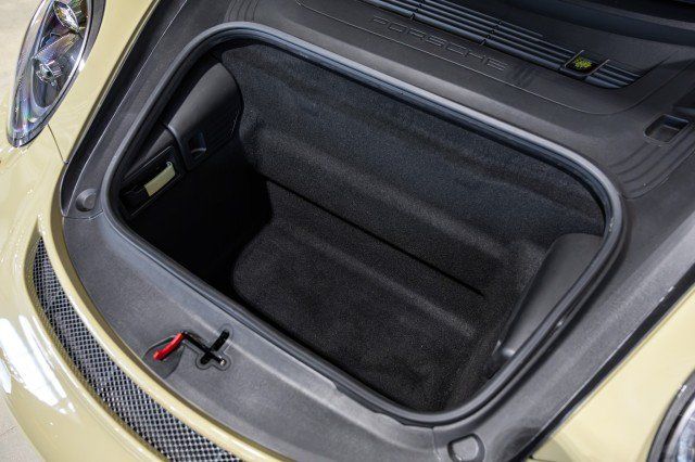 Used 2018 Porsche 911 GT3 RWD image 25