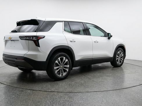 Used 2025 Chevrolet Equinox LT image 9