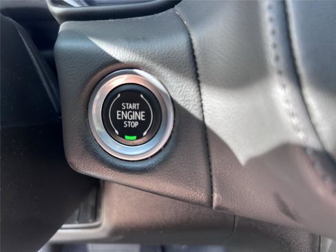 Used 2021 Chevrolet Suburban LS image 47