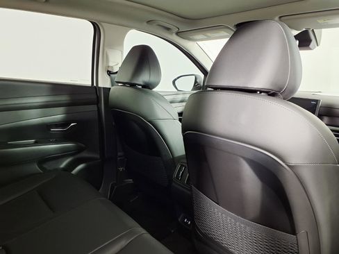 Certified 2025 Hyundai Tucson SEL AWD/4WD image 11