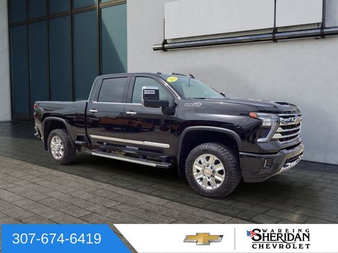 Used 2024 Chevrolet Silverado 2500 High Country w/ Technology Package AWD/4WD image 1
