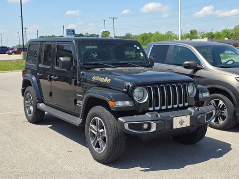 Used 2023 Jeep Wrangler Sahara w/ Cold Weather Group AWD/4WD image 1