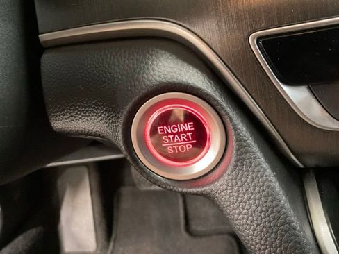 Certified 2018 Honda Accord LX image 32