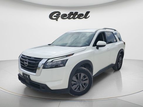 Used 2024 Nissan Pathfinder SV AWD/4WD image 1