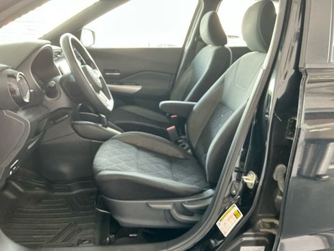 Used 2020 Nissan Kicks SV FWD image 33