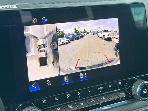 Used 2024 Chevrolet Colorado ZR2 w/ ZR2 Convenience Package III AWD/4WD image 19