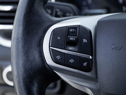 Used 2022 Ford Explorer XLT w/ Equipment Group 202A image 22