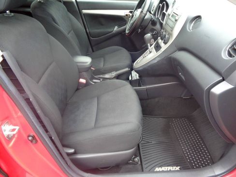 Used 2009 Toyota Matrix FWD image 26