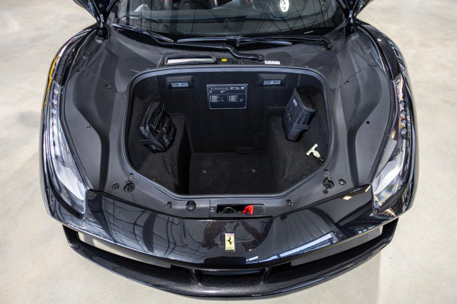 Used 2018 Ferrari 488 Spider RWD image 33