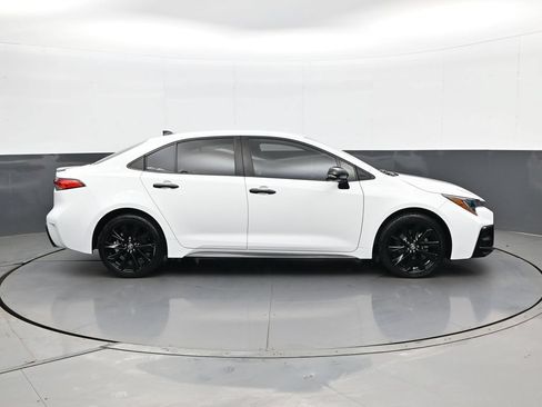 Used 2022 Toyota Corolla SE FWD image 4