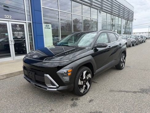 Used 2024 Hyundai Kona Limited AWD/4WD image 2
