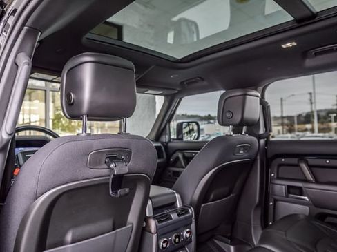 Used 2020 Land Rover Defender 110 X AWD/4WD image 41