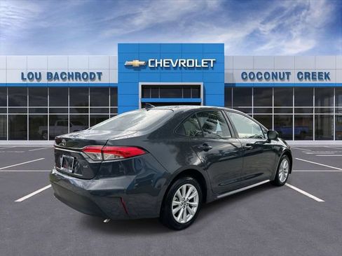Used 2023 Toyota Corolla LE w/ LE Convenience Package FWD image 8