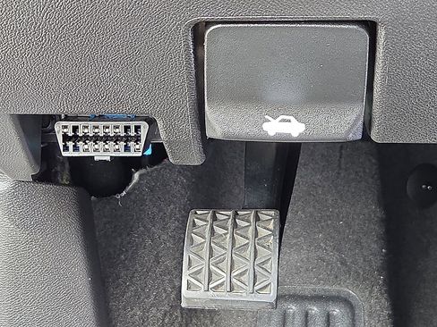 Used 2022 Chevrolet Malibu LS image 22