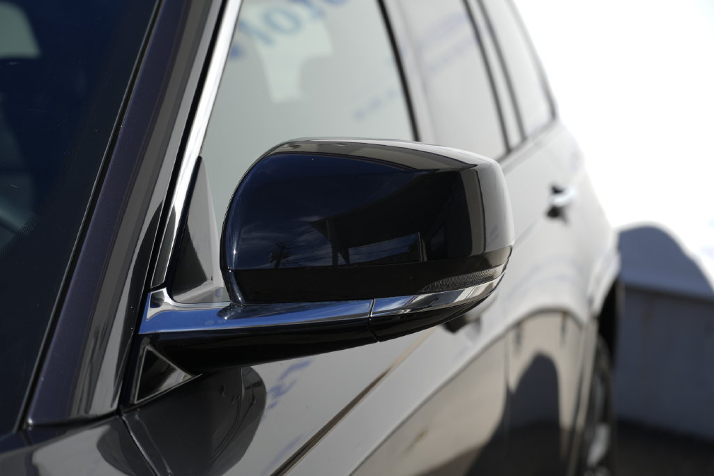 Used 2023 Jeep Grand Cherokee Overland AWD/4WD image 10