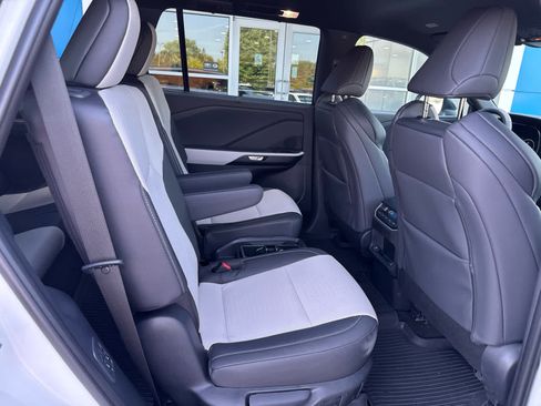 Used 2026 Lexus TX 500h AWD w/ Technology Package image 5