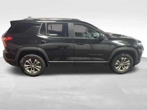 Used 2025 Chevrolet Equinox LT w/ Convenience Package II image 7