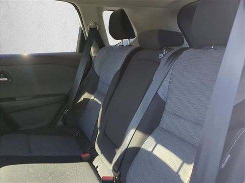 Used 2023 Nissan Rogue SV image 14