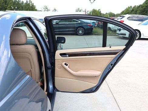 Used 2002 BMW 325i Sedan RWD image 29